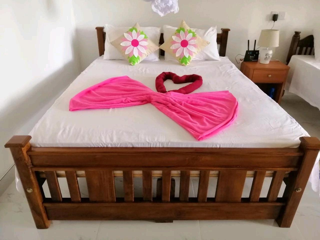 Rose Dale Homestay เอลลา ภายนอก รูปภาพ